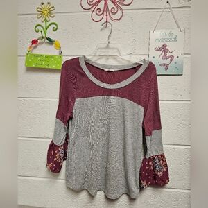 Pretty cozy Maurice's blouse with floral sleeve detail